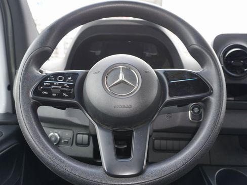 Used 2020 Mercedes-Benz Sprinter 1500 image 19