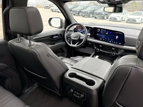 Used 2025 Chevrolet Suburban RST w/ Sun And Tow Package image 24