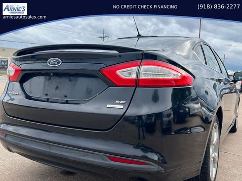 Used 2014 Ford Fusion SE FWD image 5