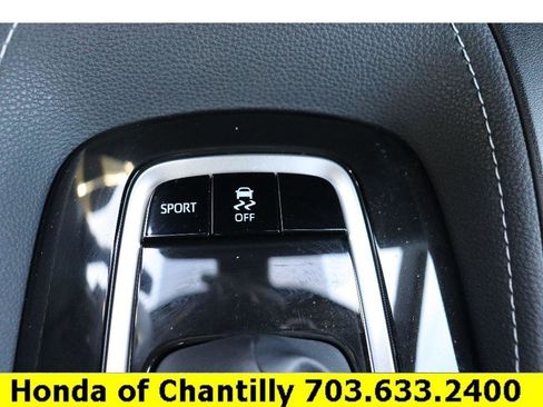 Used 2019 Toyota Corolla SE image 18