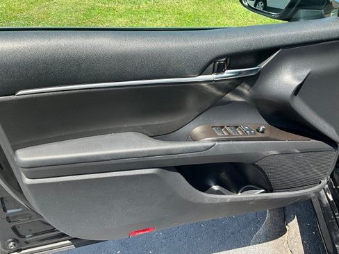 Used 2022 Toyota Camry LE FWD image 27