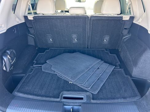 Used 2023 Nissan Rogue SL w/ SL Premium Package FWD image 32
