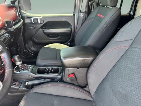 Used 2019 Jeep Wrangler Unlimited Rubicon AWD/4WD image 18