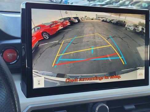 Used 2024 Toyota Tacoma TRD Off-Road image 10