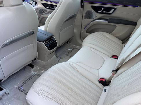 New 2026 Mercedes-Benz EQS 400 4MATIC SUV image 20