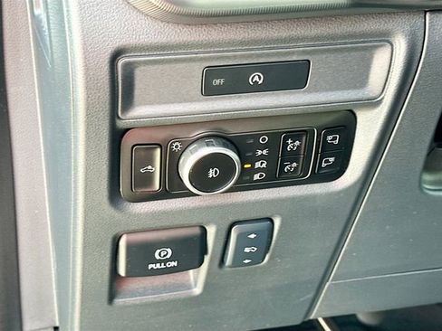 Used 2025 Ford F150 Lariat w/ Equipment Group 501A Mid AWD/4WD image 10