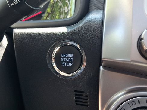 Used 2024 Toyota 4Runner SR5 Premium w/ Moonroof Package AWD/4WD image 27