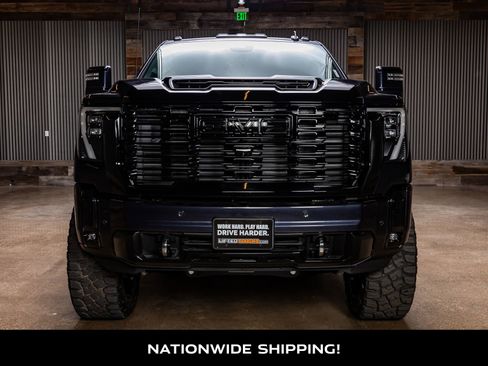 Used 2025 GMC Sierra 2500 Denali Ultimate image 4