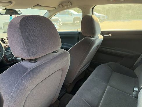 Used 2011 Chevrolet Impala LS FWD image 11