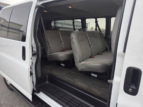 Used 2019 Chevrolet Express 3500 LT w/ LT Preferred Equipment Group image 12