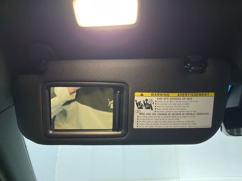 Used 2022 Toyota Venza Limited image 76