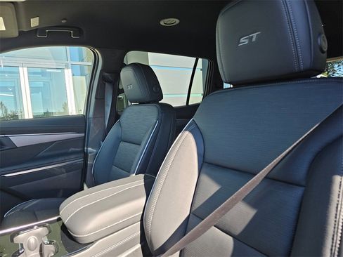 New 2026 Buick Enclave Sport Touring w/ Power Package image 24