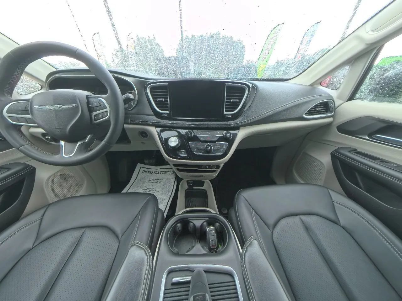 Used 2024 Chrysler Pacifica Limited FWD image 23