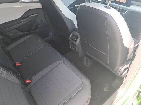 New 2026 Volkswagen Taos SE FWD image 11