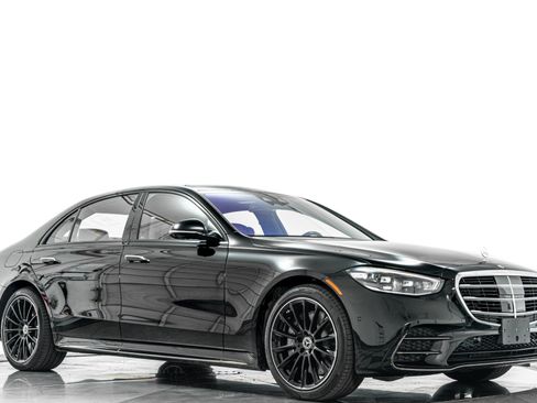 Used 2025 Mercedes-Benz S 580e 4MATIC Sedan image 33