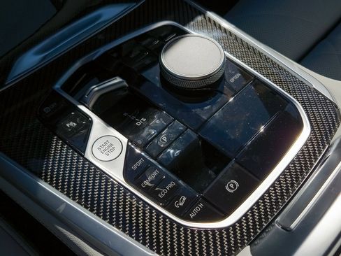 New 2026 BMW X5 M60i w/ Climate Comfort Package image 12