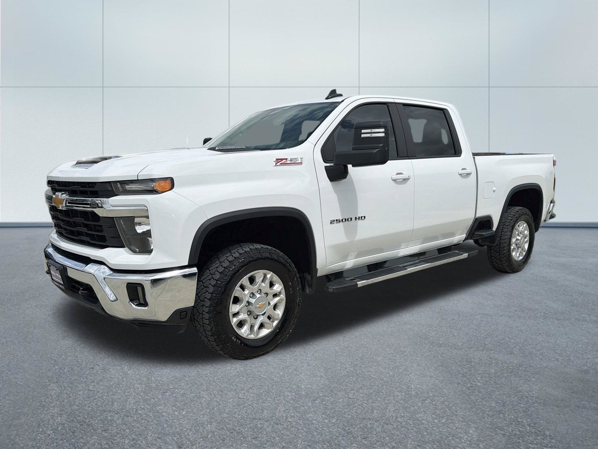Used 2025 Chevrolet Silverado 2500 LT AWD/4WD image 1