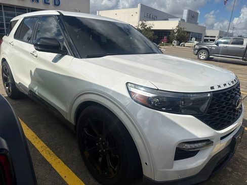 Used 2022 Ford Explorer ST w/ Equipment Group 401A AWD/4WD image 3