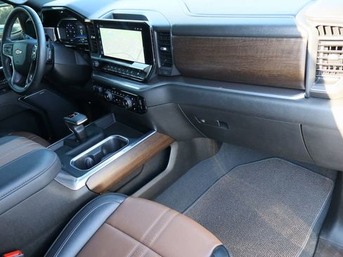 Used 2023 Chevrolet Silverado 1500 High Country w/ Z71 Off-Road Package image 28