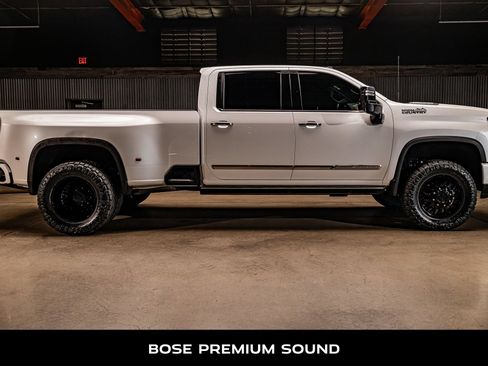 Used 2024 Chevrolet Silverado 3500 High Country w/ Technology Package AWD/4WD image 11