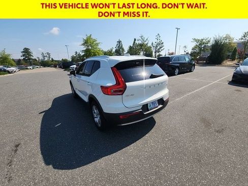 Used 2019 Volvo XC40 T5 Momentum AWD/4WD image 9