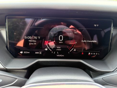 Used 2025 GMC Acadia AT4 AWD/4WD image 31