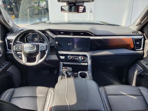 Used 2024 GMC Sierra 1500 Denali RWD image 12