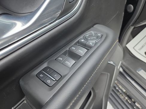 Used 2023 Chevrolet Tahoe Premier image 13