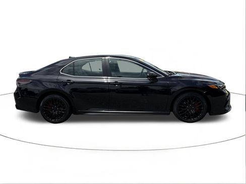 Used 2024 Toyota Camry SE w/ Convenience Package FWD image 2