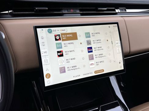 Used 2025 Land Rover Range Rover Sport SE image 16