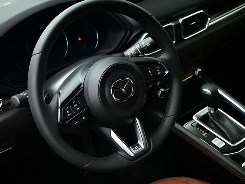 New 2025 MAZDA CX-5 Carbon Edition AWD/4WD image 16