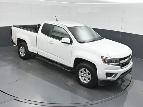 Used 2018 Chevrolet Colorado W/T w/ WT Convenience Package RWD image 33