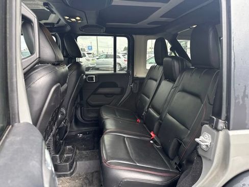 Used 2019 Jeep Wrangler Unlimited Rubicon w/ Uconnect 4C Nav & Sound Group AWD/4WD image 11