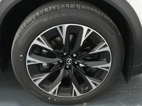 New 2026 MAZDA CX-90 Plug-In Hybrid w/ Premium Plus AWD/4WD image 10