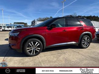 Certified 2023 Nissan Pathfinder Platinum video 2