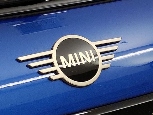 New 2026 MINI Cooper 2-Door Hardtop image 9