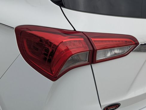 Used 2019 Buick Envision Essence image 10