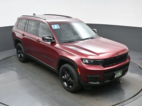 Used 2023 Jeep Grand Cherokee L Limited w/ Luxury Tech Group II AWD/4WD image 39