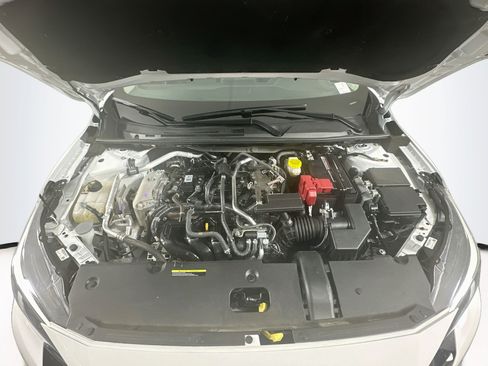 Used 2025 Nissan Sentra SV FWD image 31