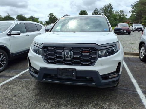 Used 2023 Honda Passport TrailSport image 5