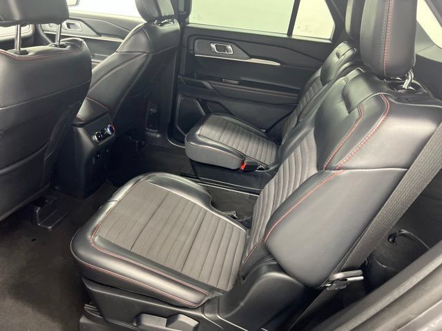 Used 2026 Ford Explorer ST-Line AWD/4WD image 8
