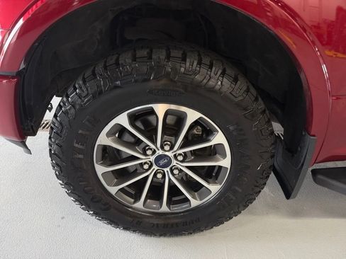 Used 2019 Ford F150 XLT w/ Equipment Group 302A Luxury AWD/4WD image 33