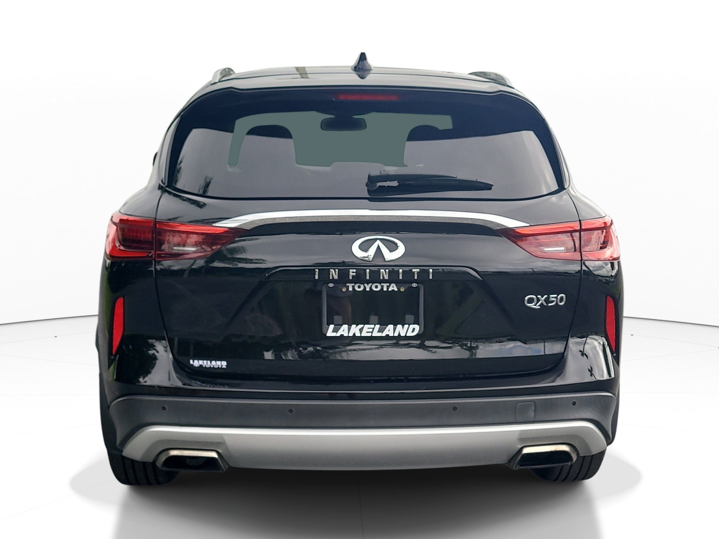 Used 2020 INFINITI QX50 Luxe w/ Navigation Package FWD image 6