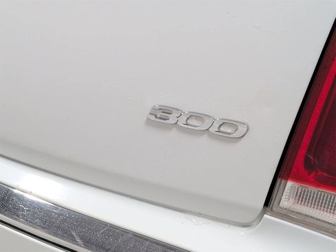 Used 2016 Chrysler 300 Touring w/ Limited Group image 12