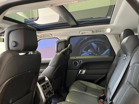 Used 2019 Land Rover Range Rover Sport HSE AWD/4WD image 23