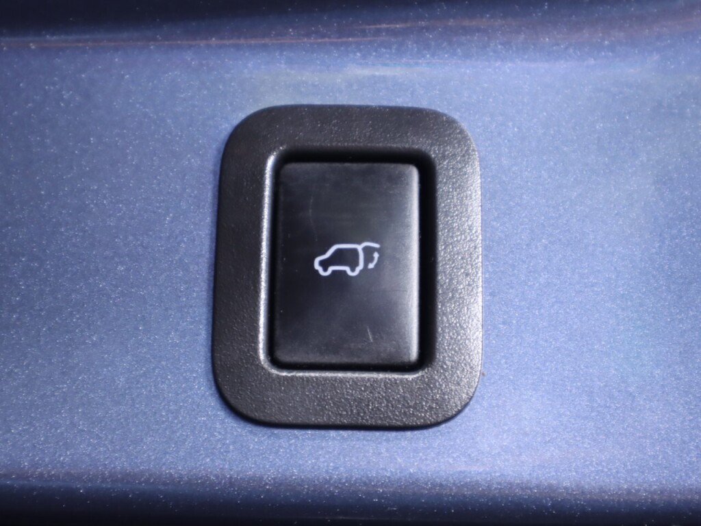 Used 2017 Toyota Highlander XLE AWD/4WD image 37