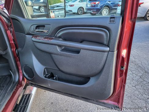 Used 2013 GMC Sierra 2500 Denali w/ Suspension Package, Off-Road image 33