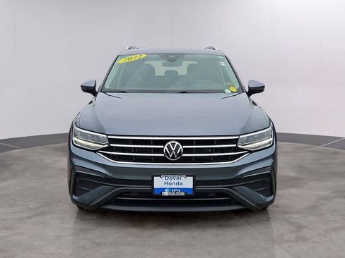 Used 2022 Volkswagen Tiguan SE w/ Panoramic Sunroof Package AWD/4WD image 2