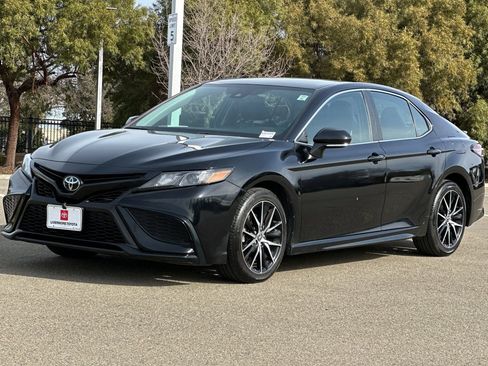 Certified 2024 Toyota Camry SE image 9