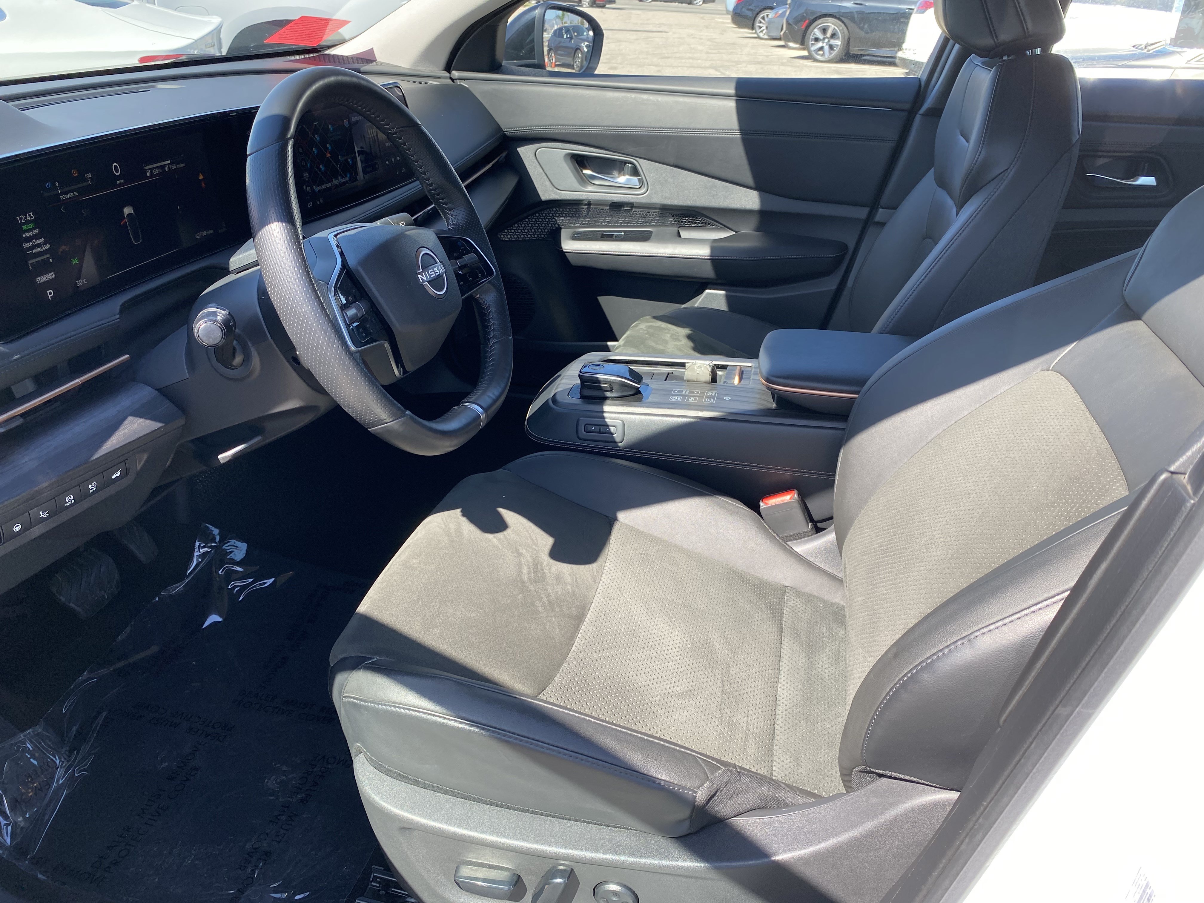 Used 2023 Nissan Ariya FWD image 15